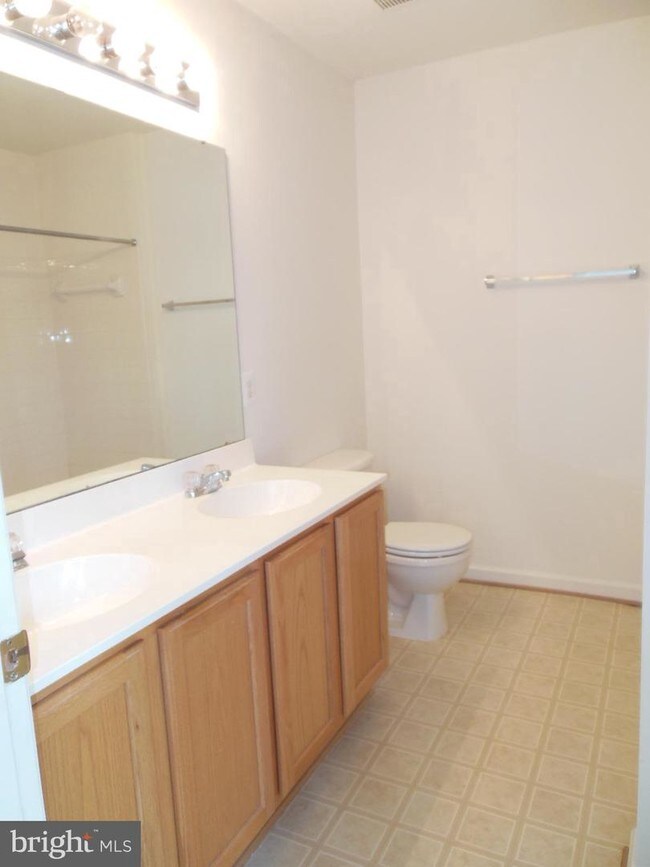 Building Photo - 10104 Sir Reynard Ln