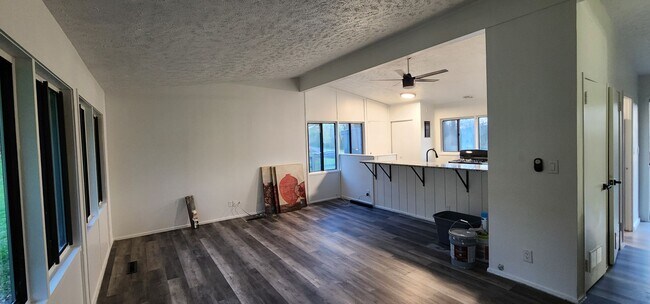 Foto del edificio - Finleyville 3 Bedroom 1.5 Bath Single Family Ranch Home