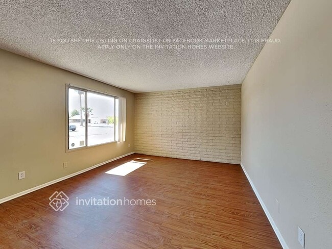Building Photo - 2346 E Riviera Dr