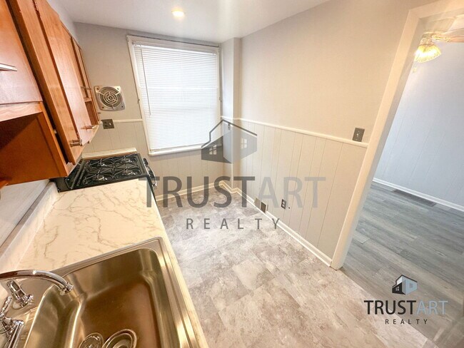 Foto del edificio - 5335 Cottage St