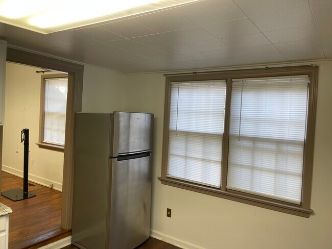 Cocina - 42 S State St