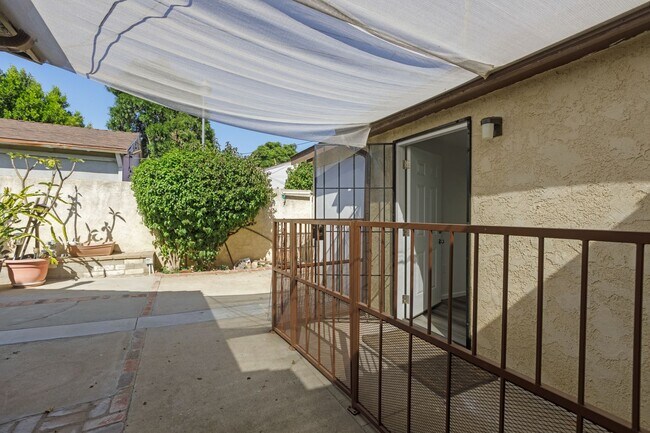 Building Photo - Adorable 1-bedroom ADU in San Fernando!