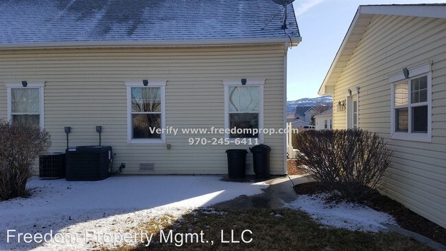 Building Photo - 3 br, 2 bath Apartment - 1163 Inverness Way