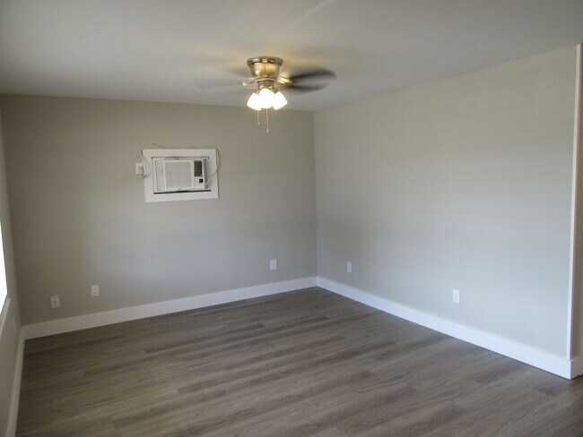 Building Photo - 116 N Hwy 22A Apt 4
