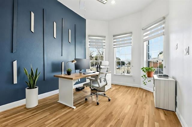 Foto del edificio - 741 Almeda Dr