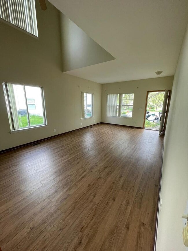 14238 S Newberg Ct, Plainfield, IL 60544 Townhome Rentals in