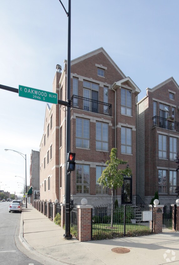 Primary Photo - 773 E Oakwood Blvd