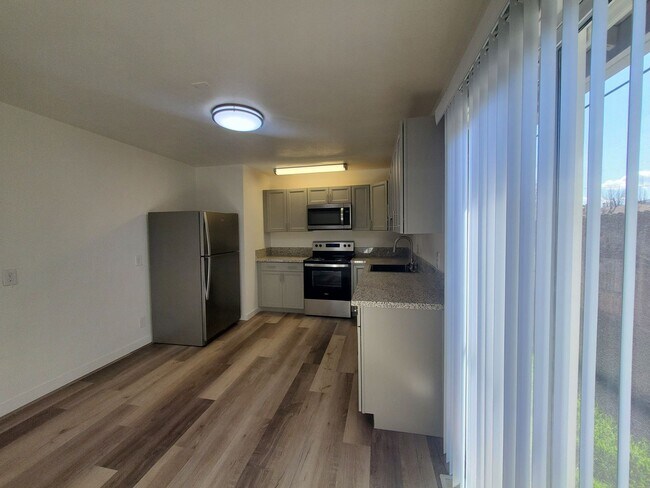 Building Photo - 1000 Virbel Ln