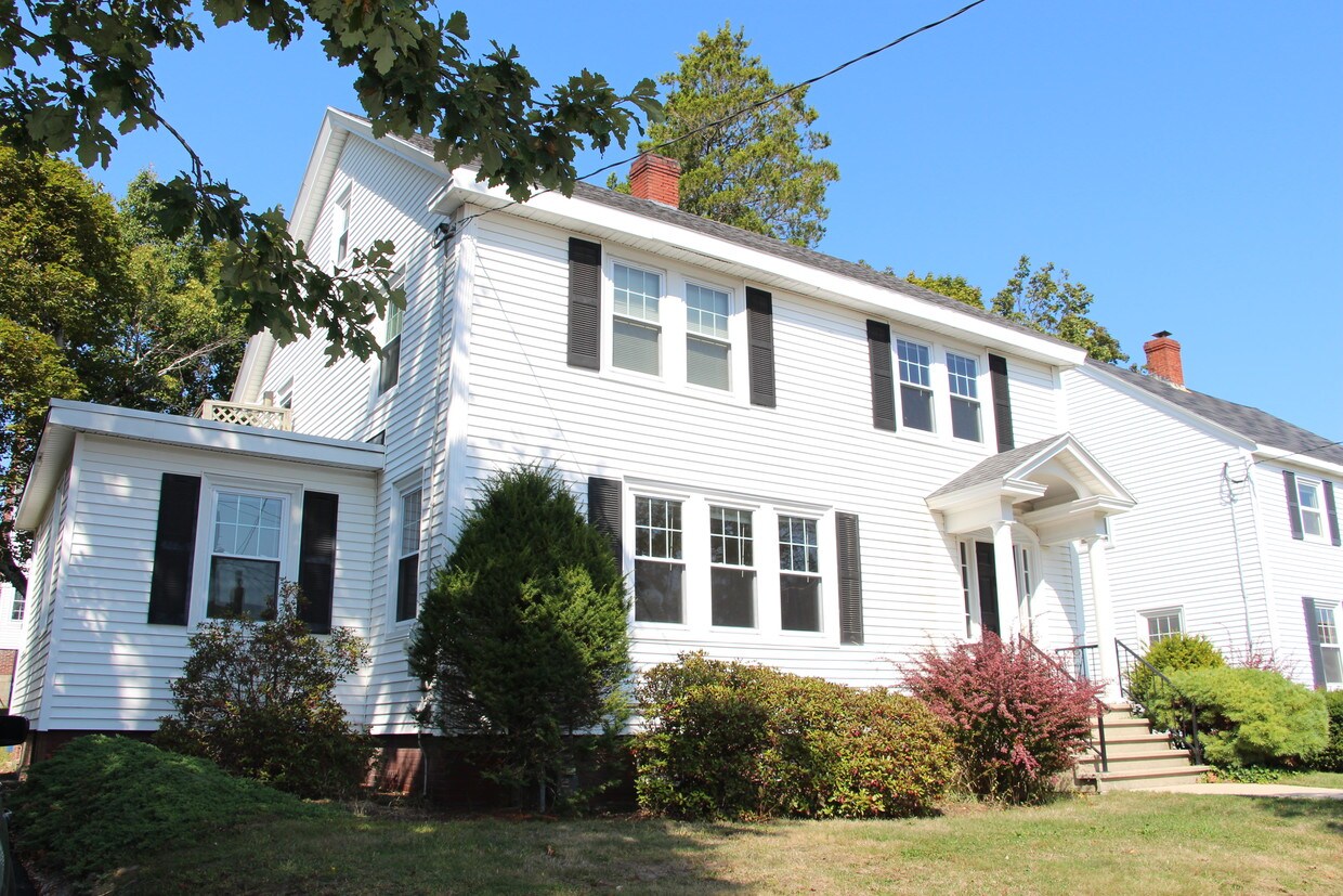 7 Chamberlain Ave, Portland, ME 04101 Apartments in Portland, ME