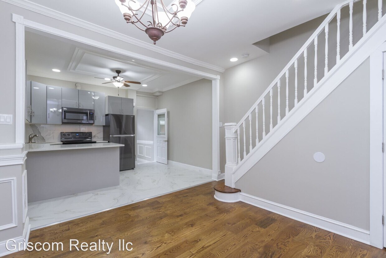 Foto principal - 3 br, 1 bath House - 4245 Tackawanna st