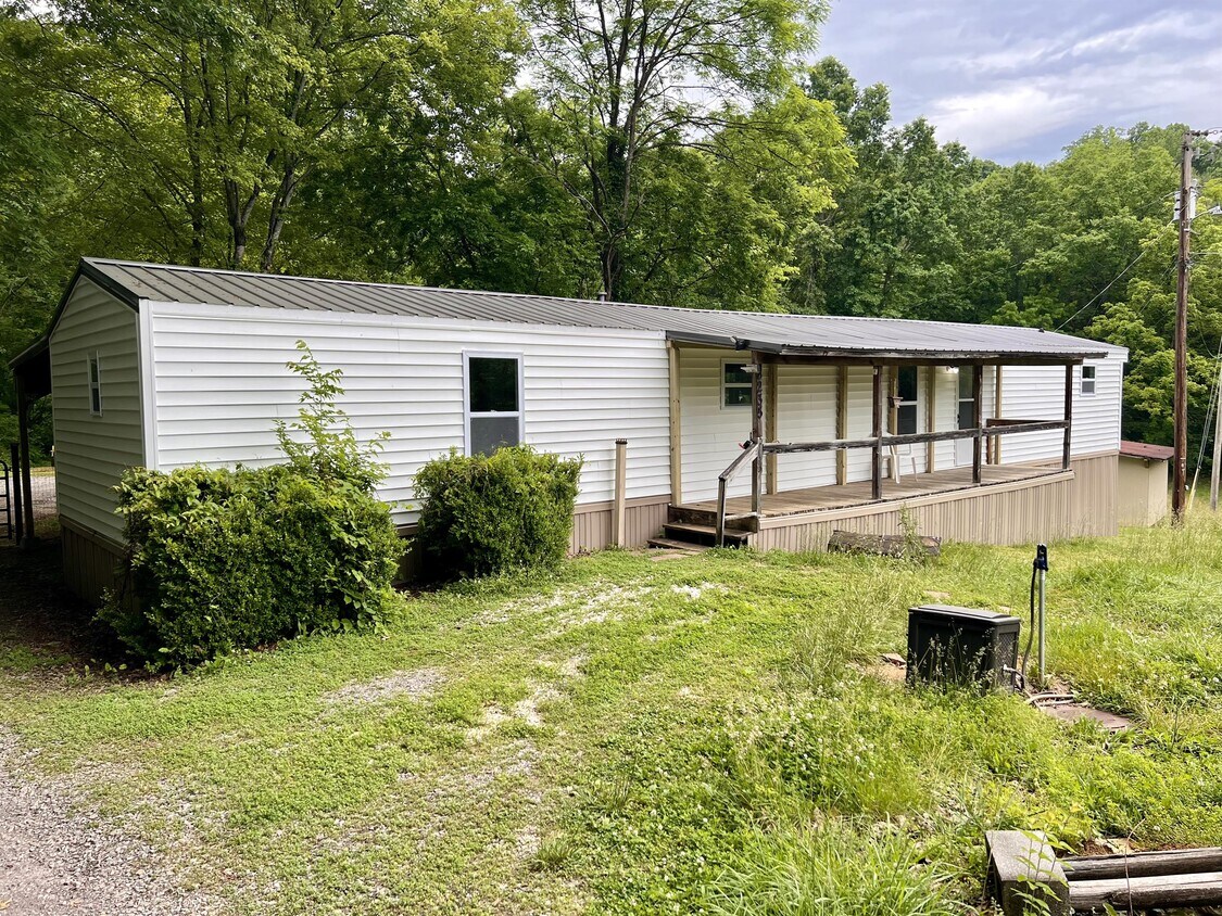 Primary Photo - 8235 Goddard Ln