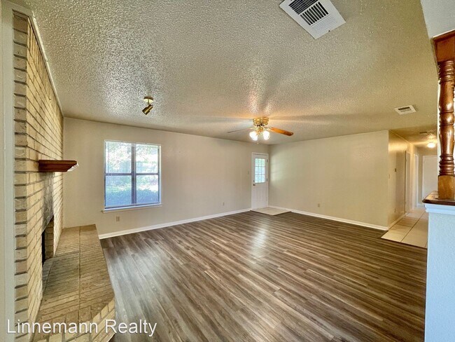 Building Photo - 3 br, 2 bath House - 109 South Brook Drive