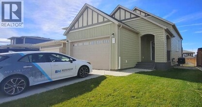 Building Photo - 518 Devonia Rd W