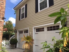Building Photo - 2830 Oak St