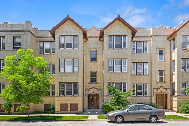 Building Photo - 801 Seward St
