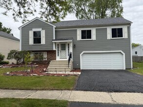 Building Photo - 284 Hill Ave