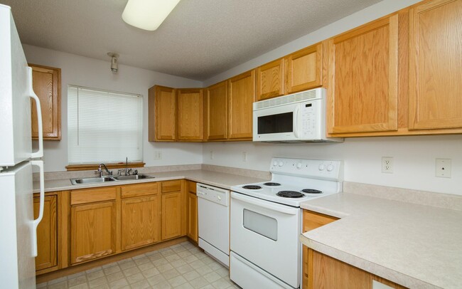 Foto del edificio - 80 Cherry Ct
