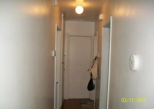 Foto del edificio - 255 E Merrill Ave