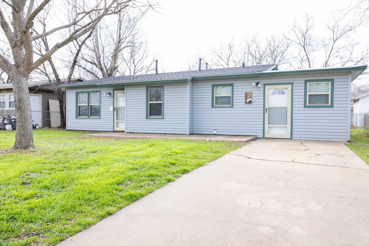 1404 SE 12th St, Mineral Wells, TX 76067 House Rental in Mineral