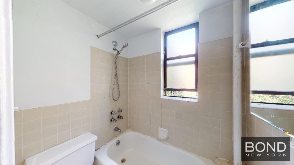 Foto del edificio - 339 E 77th St