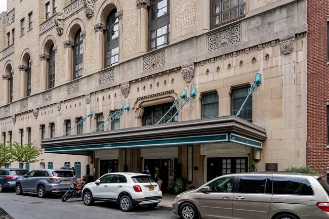 Building Photo - 253 W 73rd St