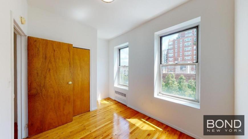 Building Photo - 1 bedroom in Manhattan NY 10014