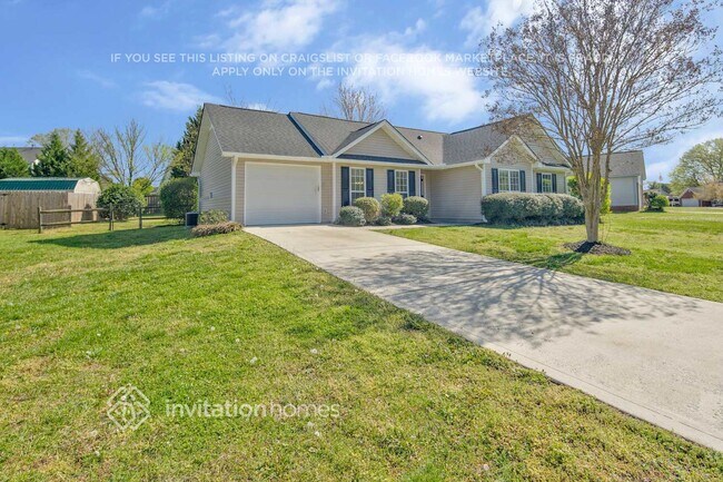Foto del edificio - 4657 Falcon Chase Dr SW
