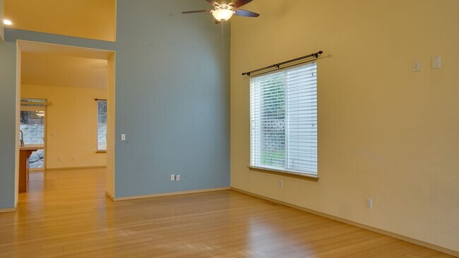 Foto del edificio - Crofton Hills Rambler