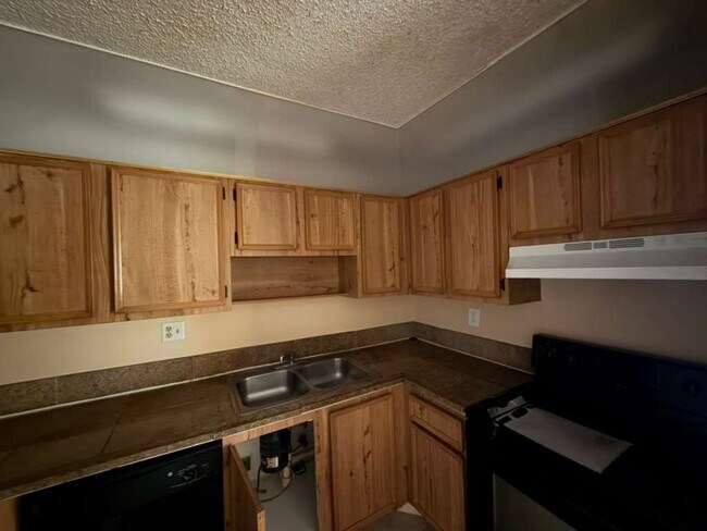 Building Photo - 11394 Royal Palm Blvd