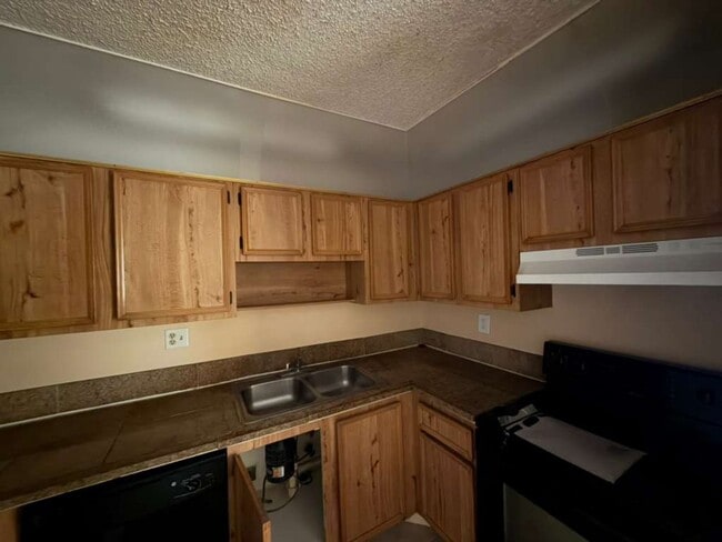 Foto del edificio - Charming 1 Bedroom / 1 Bathroom Apartment for Rent – Coral Springs