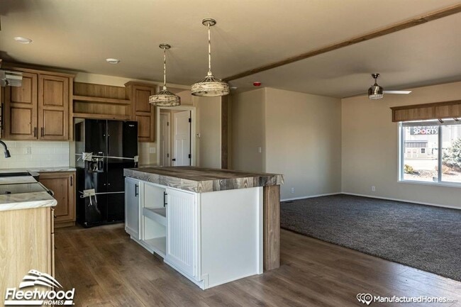 Building Photo - 17 Starling Dr