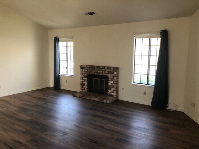 Building Photo - 3612 Thomas More Way