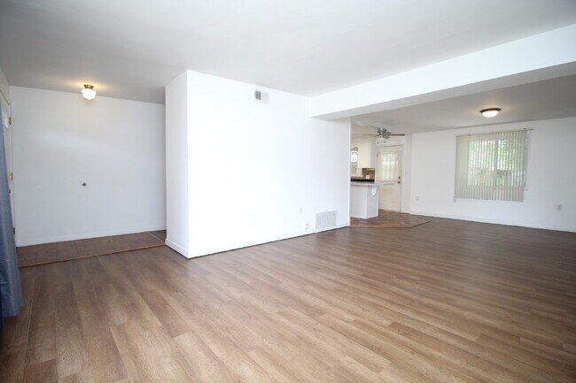 Foto del edificio - 3BR Home Near Belvedere Park with Bonus Flex Space, Garage & Convenient Access to Shopping, Schoo...