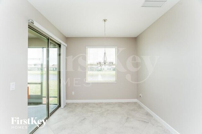 Building Photo - 9660 Ivory Dr