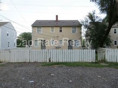 Building Photo - 1073 S James Rd