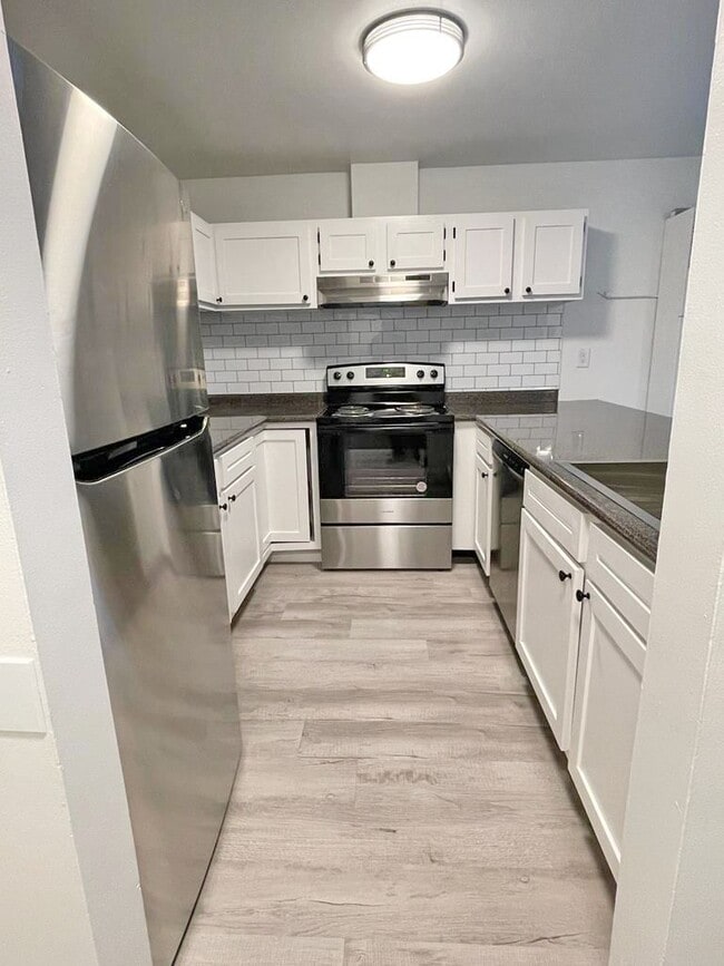 Palace Court Apartments 436438 S Main St North Syracuse, NY