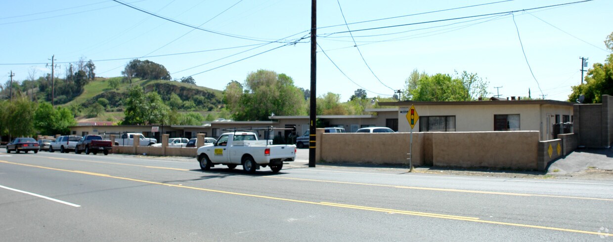 Foto principal - 3900-3910 Pacheco Blvd
