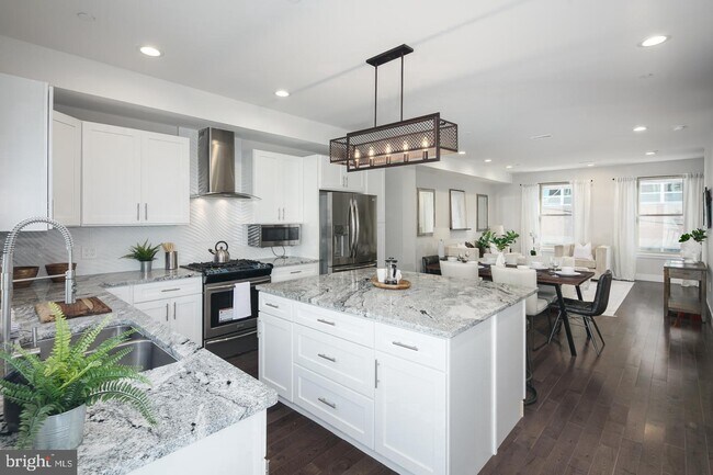 Building Photo - 4764 Pechin St