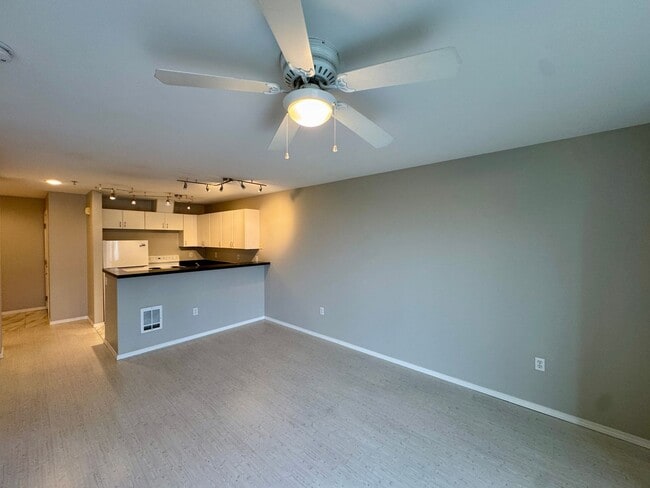 Building Photo - 1323 Boren Ave