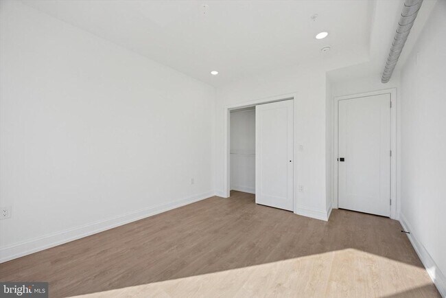 Foto del edificio - 1614 Ridge Ave