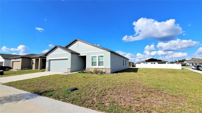 Building Photo - 5881 Bar Ranch Rd