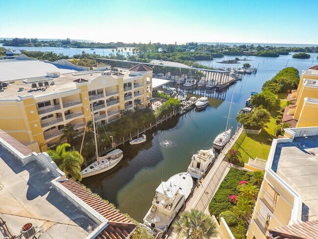 Building Photo - 14041 Bellagio Way