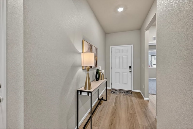 Building Photo - 13375 Valley Peak Dr