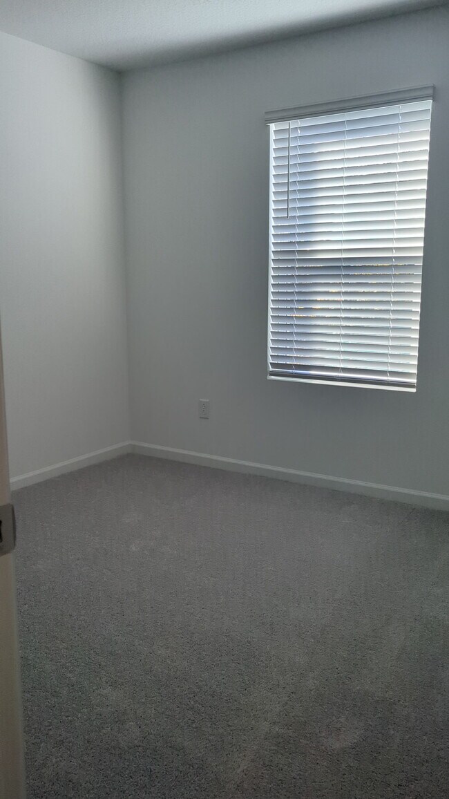 Foto del edificio - 550 Holly Lakes Dr