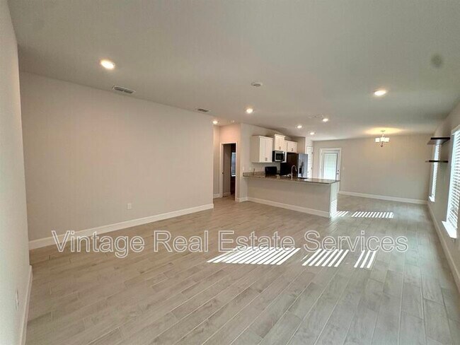 Foto del edificio - 36140 Trinity Glade Rd