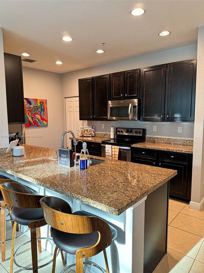 Foto del edificio - 1006 SW 147th Ave