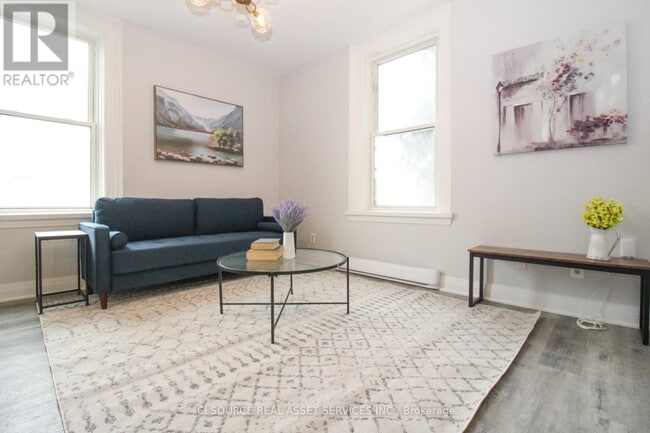 Photo du bâtiment - 291 Stewart St