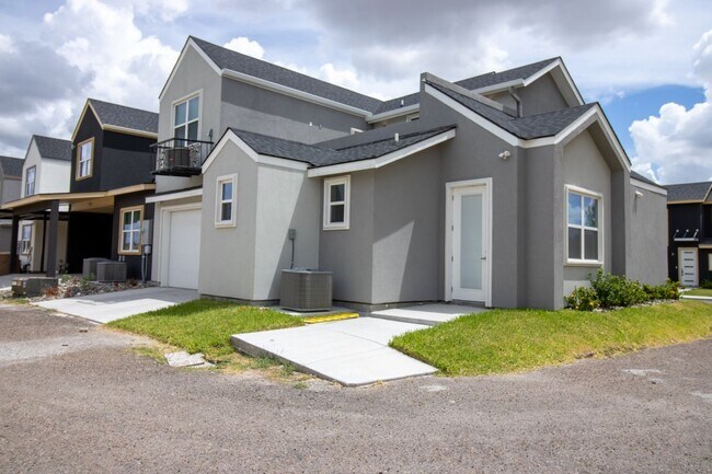 Foto del edificio - 5315 N Crown Point