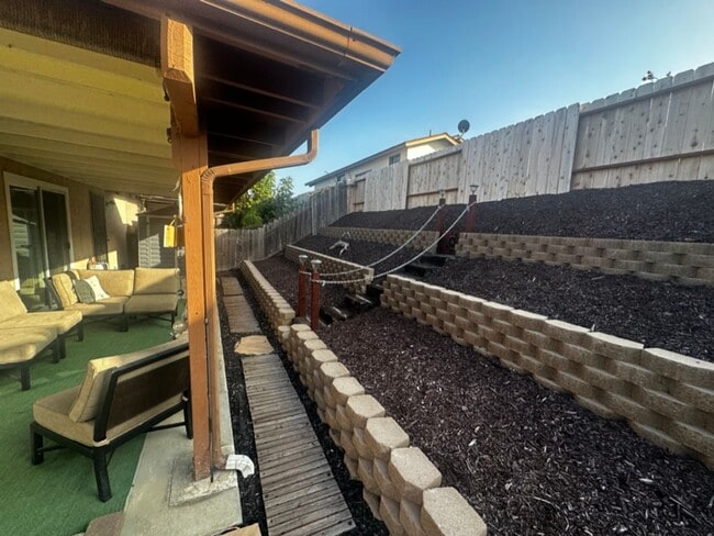 Building Photo - Cozy 2 bed 2 bath home in Oceanside