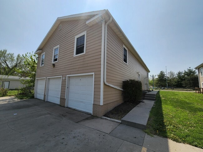 Building Photo - 1738 N 27th St